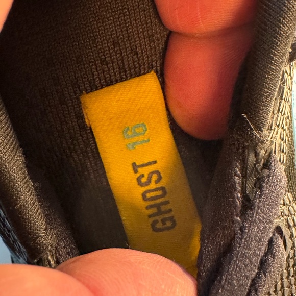 Brooks High End Ghost 16 Trail Running Men's 10 Black Running Shoes NICE - Picture 8 of 8